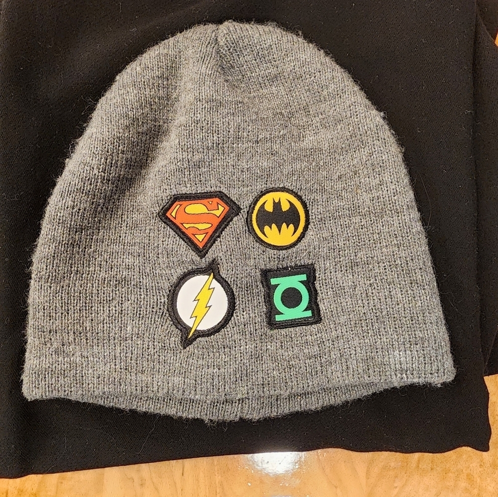 DC Comics Gray Beanie with Superhero Logos Batman Superman Flash Green Lantern